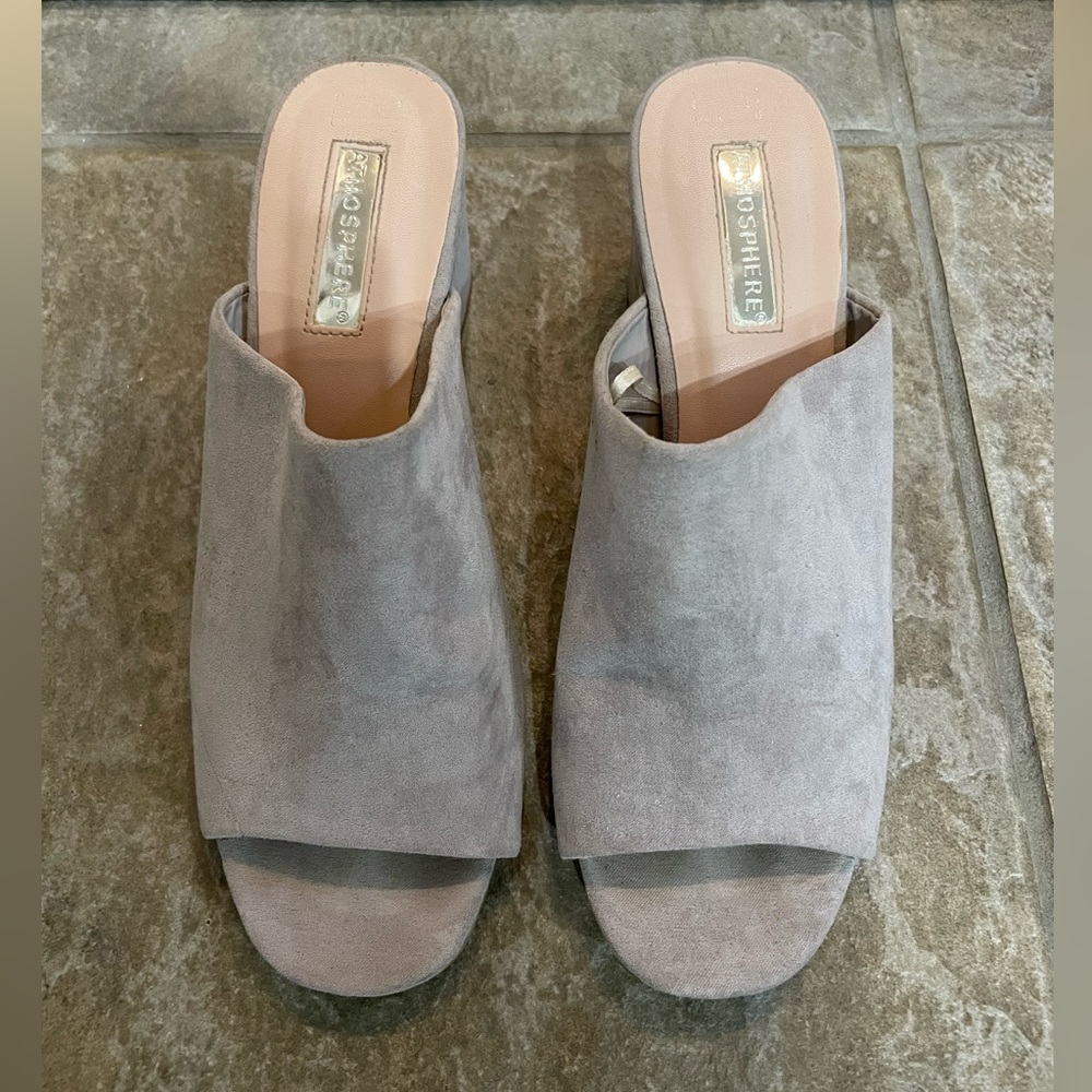 Women's Gray Suede Mules size 6 summer sandals